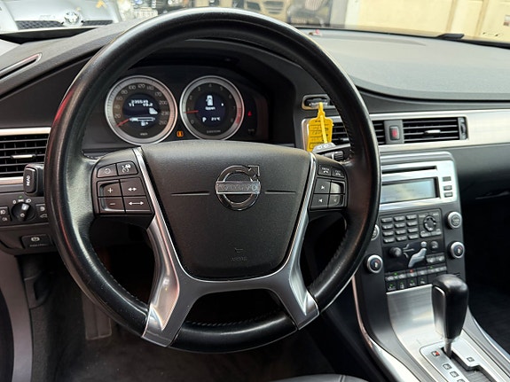 Volvo V70 13 of 18