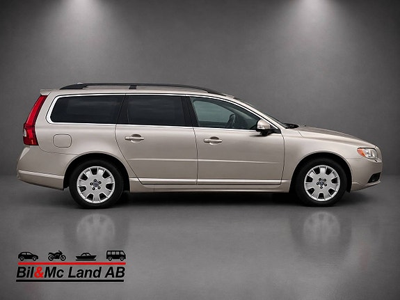 Volvo V70 7 of 18