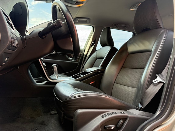 Volvo V70 12 of 18