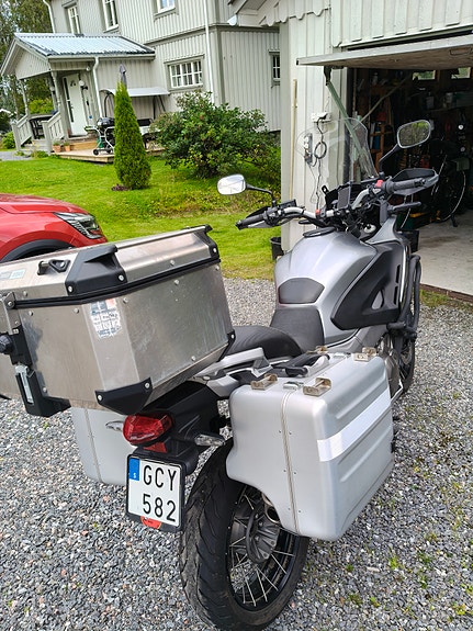 Honda VFR1200X Crosstourer 2 of 2