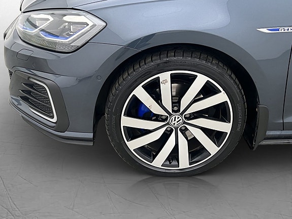 Volkswagen Golf I 28 of 30