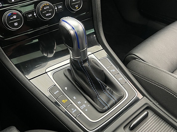 Volkswagen Golf I 23 of 30