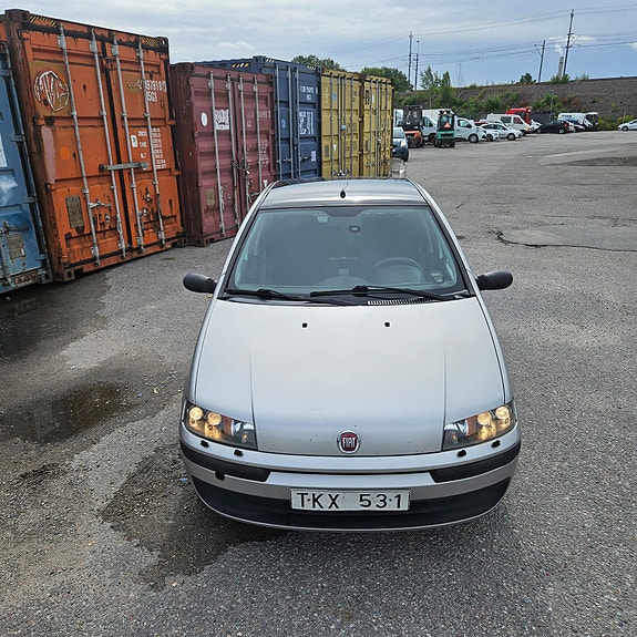 Fiat Punto 7 of 11