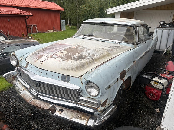 Chrysler New Yorker 3 of 5