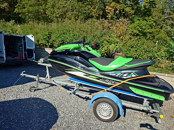 Kawasaki Ultra 3 of 6