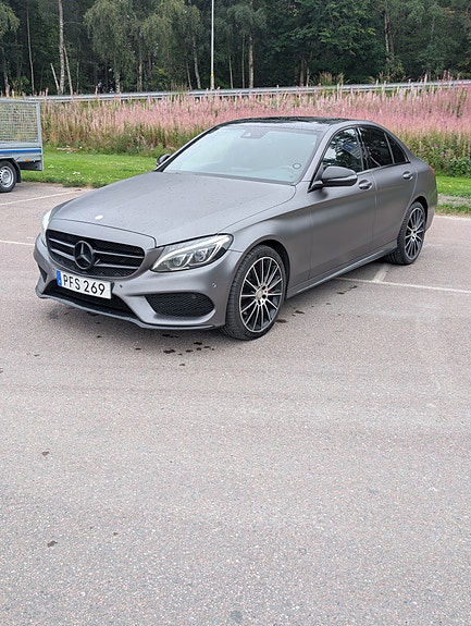 Mercedes-Benz C220 d 2 of 7