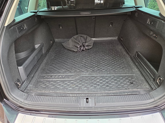 Volkswagen Passat 6 of 13