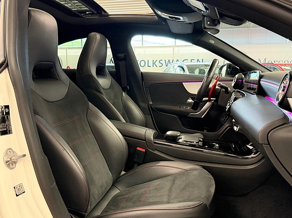 Mercedes-Benz CLA200 15 of 24