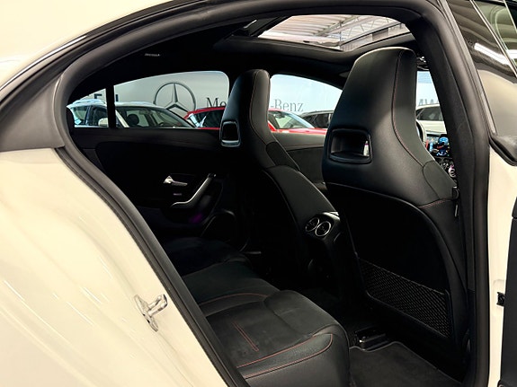 Mercedes-Benz CLA200 14 of 24