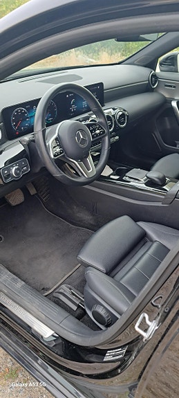 Mercedes-Benz A250 e 2 of 2