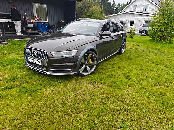 Audi A6 allroad 2 of 7