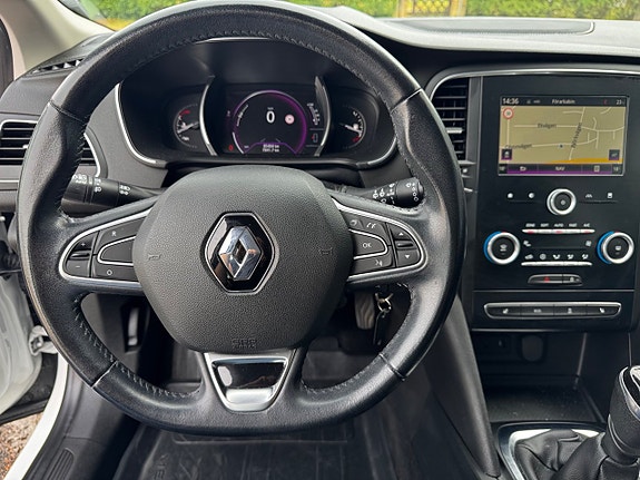 Renault Megane 17 of 17