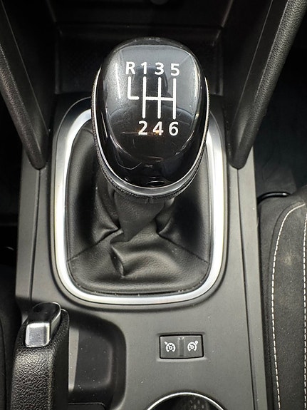 Renault Megane 12 of 17