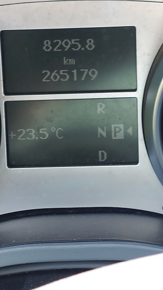 Mercedes-Benz R320 15 of 15