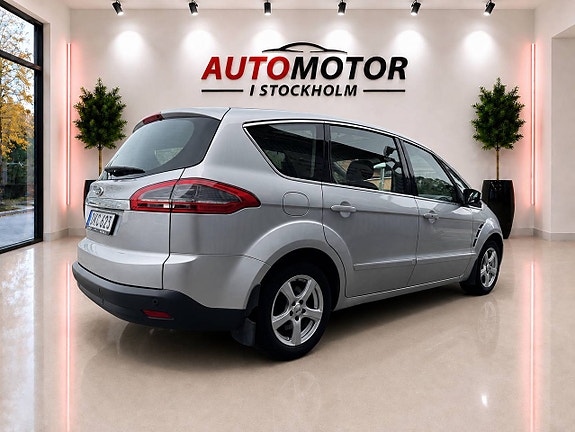 Ford S-MAX 3 of 17