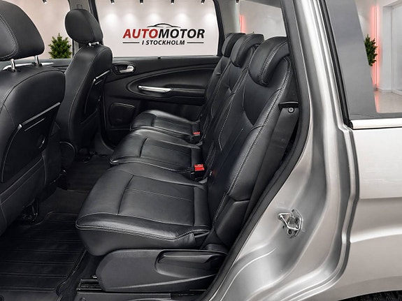 Ford S-MAX 6 of 17