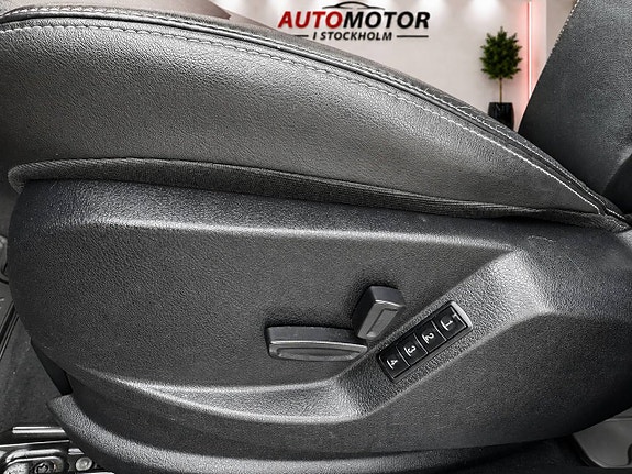 Ford S-MAX 12 of 17