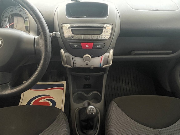 Toyota Aygo 15 of 19