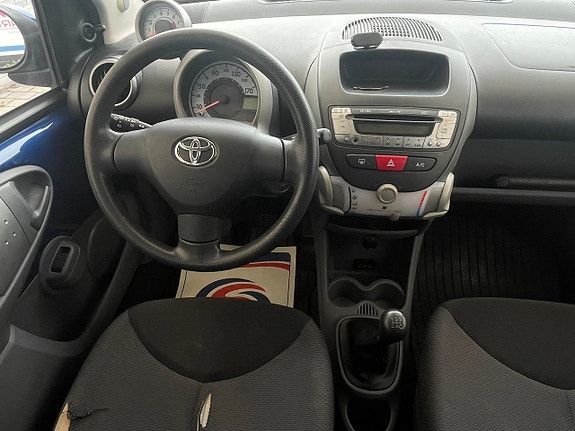 Toyota Aygo 13 of 19