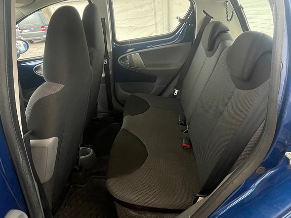 Toyota Aygo 9 of 19