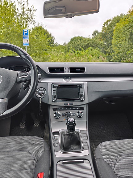 Volkswagen Passat 4 of 7