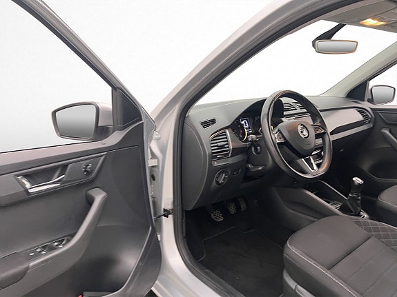 Skoda Fabia 10 of 28