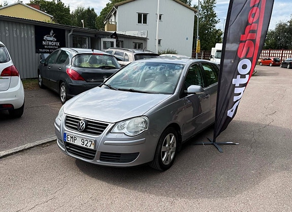 Volkswagen Polo 2 of 9
