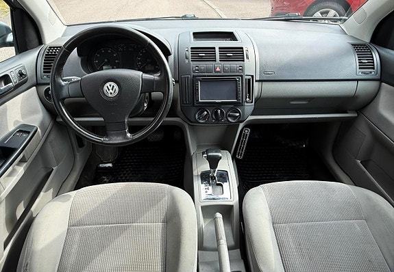 Volkswagen Polo 7 of 9