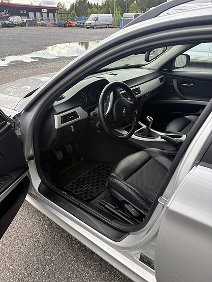 BMW 320d 8 of 8