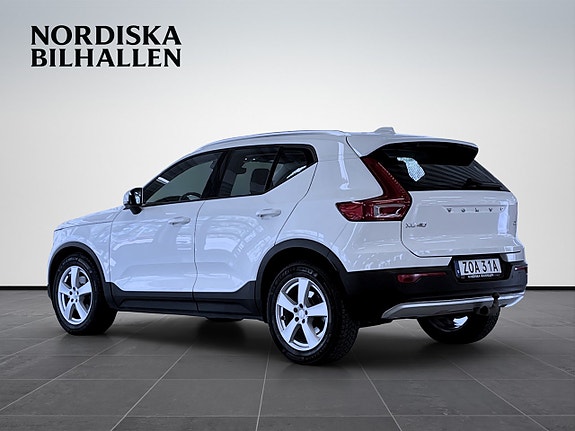 Volvo XC40 5 of 19