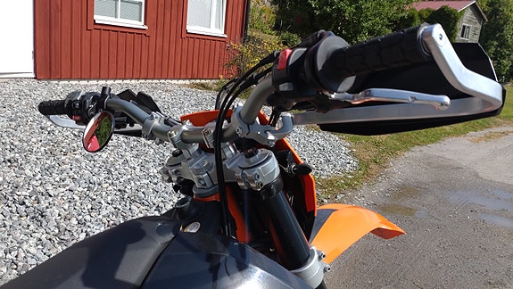 KTM 690 Enduro R 5 of 15