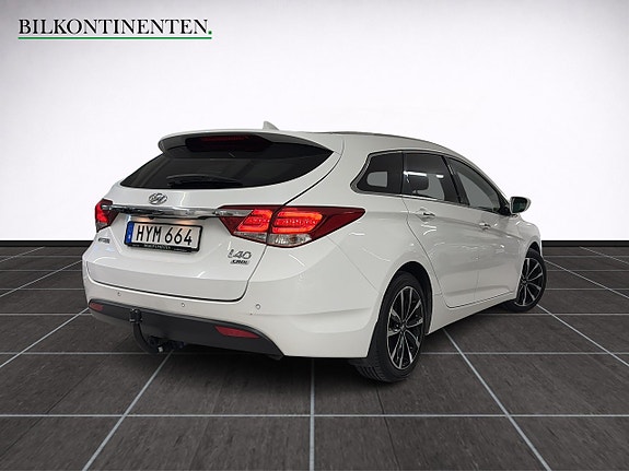 Hyundai i40 2 of 18