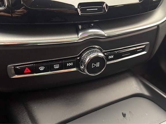 Volvo XC60 24 of 30