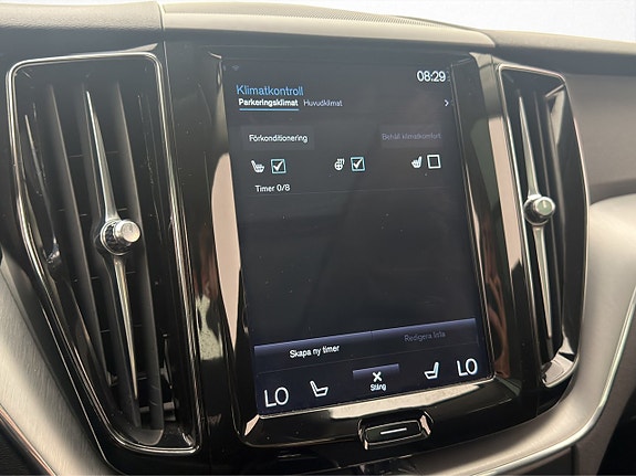 Volvo XC60 23 of 30