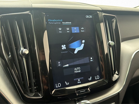 Volvo XC60 22 of 30