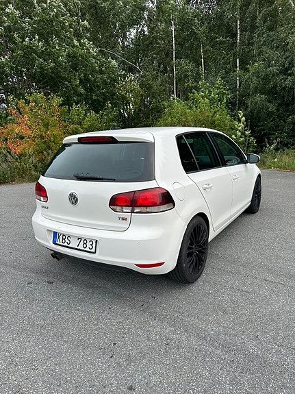 Volkswagen Golf VI 4 of 8
