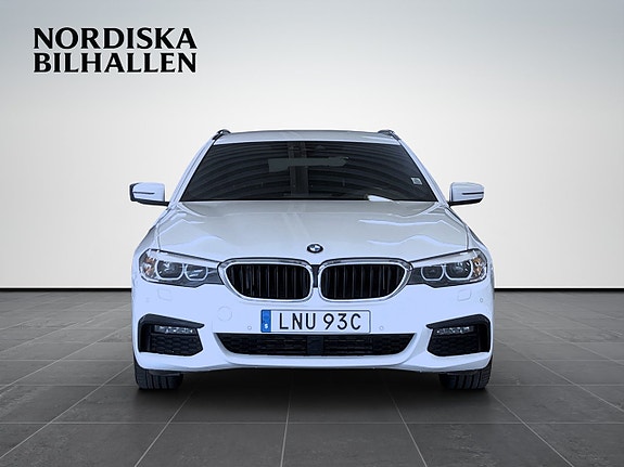 BMW 520d 2 of 22