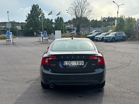 Volvo S60 6 of 12
