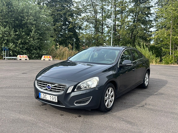 Volvo S60 3 of 12