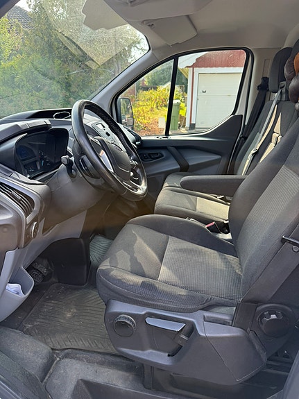 Ford Transit Custom 9 of 10