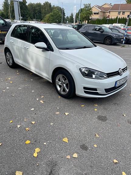 Volkswagen Golf VII 5 of 5