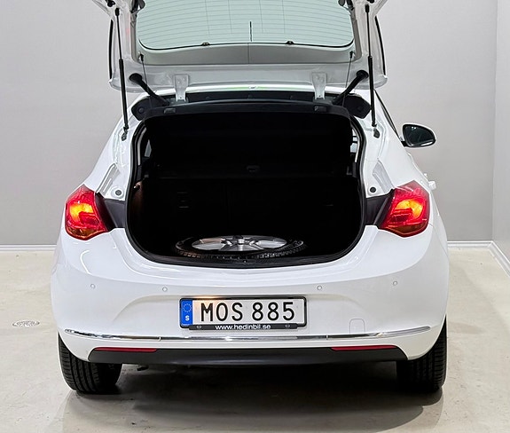 Opel Astra 18 of 18