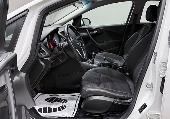 Opel Astra 8 of 18