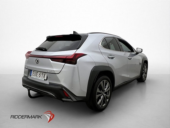 Lexus UX250h 8 of 30