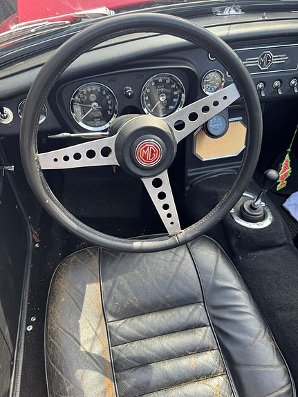 MG MGB 11 of 14