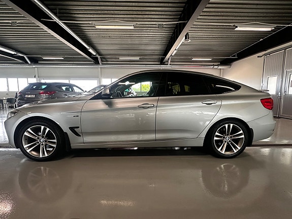 BMW 320d 6 of 11