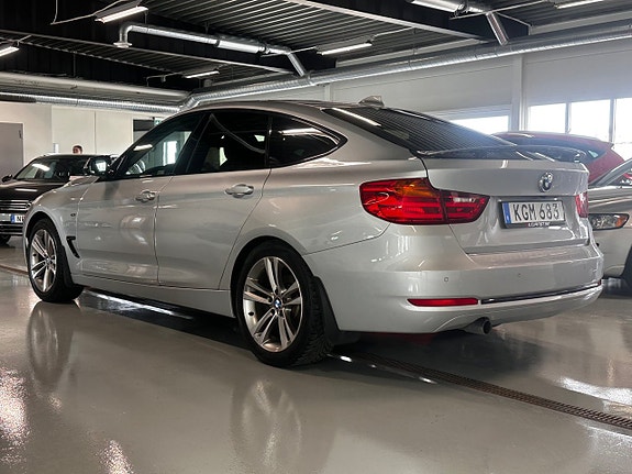 BMW 320d 5 of 11