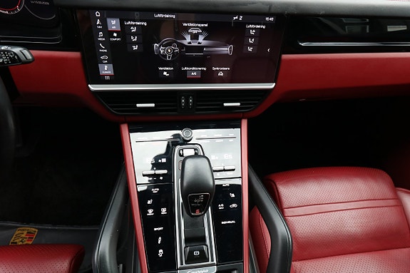 Porsche Cayenne S 12 of 21