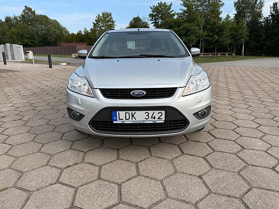 Ford Focus 2 of 13