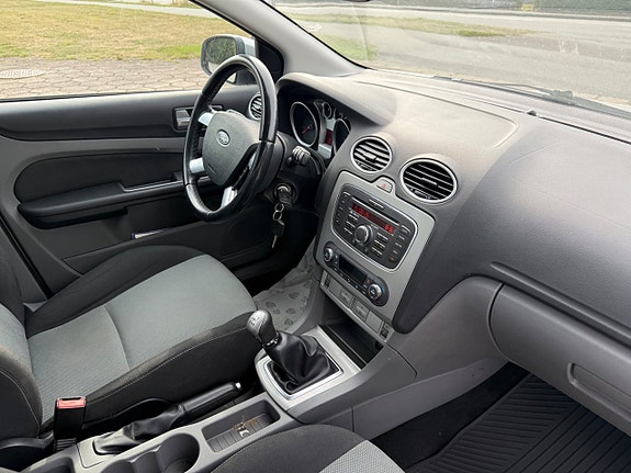 Ford Focus 13 of 13